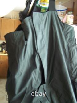 Cabela's GORE-TEX XCR Extreme Comfort Range Bib Overalls Men's Ski Fishing M Reg