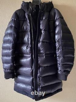 Moncler Middle Range Hooded Down Coat