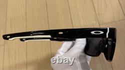 Oakley Cross Range
