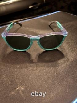 Oakley Frogskins Range OO9284-0655 Sunglasses Lilac Teal Prizm Jade