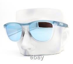 Oakley Frogskins Range OO9284-0955 Sunglasses Matte Blue Polarized withPouch