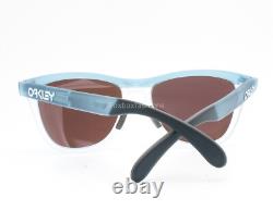 Oakley Frogskins Range OO9284-0955 Sunglasses Matte Blue Polarized withPouch
