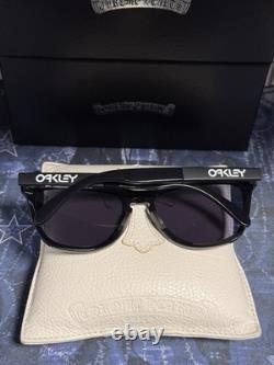 Oakley Frogskins Range XL Sunglasses Matte and Shiny Black Prizm OO9503-0658
