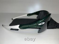 Oakley Radar Sunglasses Metallic Green/White/Black Polarized Range Straight Stem