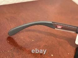 Oakley Sunglasses OO9284 Frogskins range 928401 Grey red Man