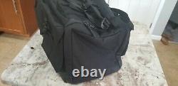 SOLD OUT! BRAND NEW UA UNDER ARMOUR STORM RANGE DUFFLE Black #1261829