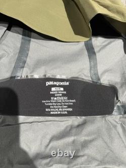 Size M Patagonia Lost Arrow Mixed Range Jacket Fatigue Green