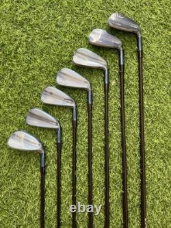 TaylorMade Pursuit Collection Oracle Red Bull P790 4-PW Iron Set (Dynamic Gold)