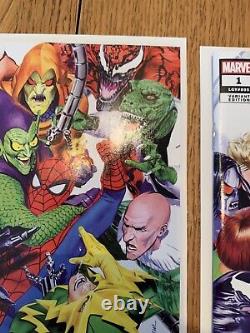 The AMAZING SPIDER-MAN lgy#895 variant edition/ NM range 9.6-9.8 /mike mayhew