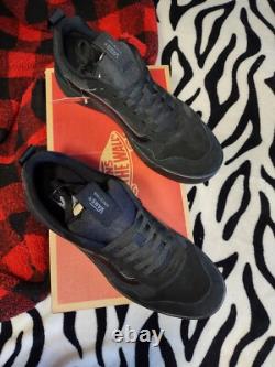 VANS Men's Range EXP Suede & Canvas Casual Shoe, VN0A5EDYBKA, Black/Gum, 9.5-13