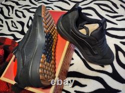 VANS Men's Range EXP Suede & Canvas Casual Shoe, VN0A5EDYBKA, Black/Gum, 9.5-13