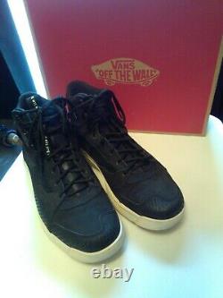 Vans Ultra Range Hi MTE Boot Black/Marshmallow size Mens 10 slightly used