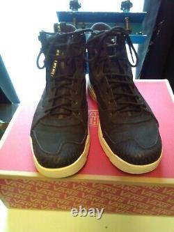 Vans Ultra Range Hi MTE Boot Black/Marshmallow size Mens 10 slightly used