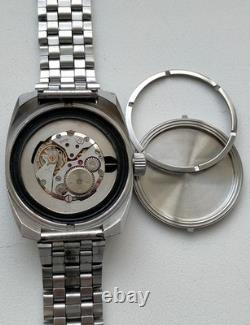 Vostok 2209 Amphibian Model Range 119 Soviet Diver's Water Resistant Watch 1980s