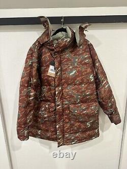 460 $ La veste parka 77 Brooks Range de THE NORTH FACE pour hommes avec motif glacier imprimé camouflage foncé en taille XL