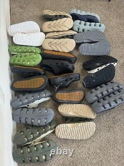 Beaucoup de 15 sandales d'été comme des Crocs en couleurs assorties, toutes tailles de 7 à 12.