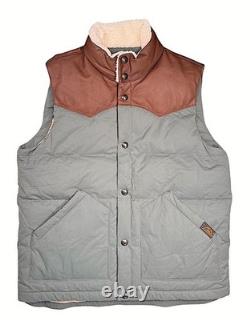 Doudoune sans manches Faherty Range pour homme en nylon / cuir, coloris Pine Cone, taille L, neuve avec étiquette, 448 $