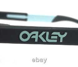 Lunettes de soleil Oakley Frogskins Gamme OO9284-0355 Carbone Mat/Bleu avec Prizm Gris