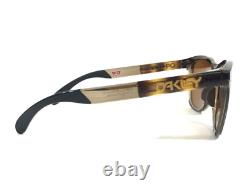 Lunettes de soleil Oakley Frogskins Gamme OO9284-0755 Tortue Brune avec Prizm Tungstène