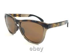 Lunettes de soleil Oakley Frogskins Gamme OO9284-0755 Tortue Brune avec Prizm Tungstène