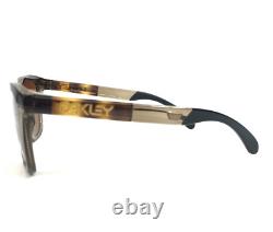 Lunettes de soleil Oakley Frogskins Gamme OO9284-0755 Tortue Brune avec Prizm Tungstène