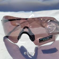 Lunettes de soleil polarisées Oakley Evzero Range pour hommes en noir mat avec verres Prizm Daily et étui