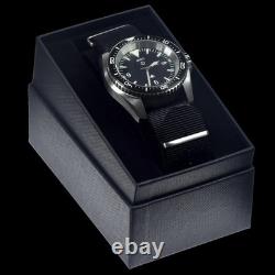 MWC Montre de plongée militaire à quartz Kampfschwimmer 300M, lunette en céramique saphir, 43 mm
