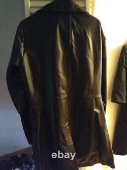 Manteau en cuir, style manteau d'officier allemand. Prix original 450,00 $.