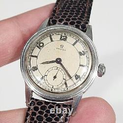 Montre militaire pour hommes Omega vintage WWII Cal. R17.8 des années 1940 Réf 2144 révisée