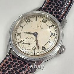 Montre militaire pour hommes Omega vintage WWII Cal. R17.8 des années 1940 Réf 2144 révisée