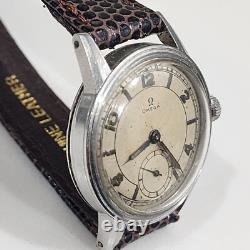 Montre militaire pour hommes Omega vintage WWII Cal. R17.8 des années 1940 Réf 2144 révisée