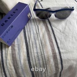 Oakley Fortnite Brite Bomber Frogskins Range Lunettes de soleil Matte Blue OO9284-1655
