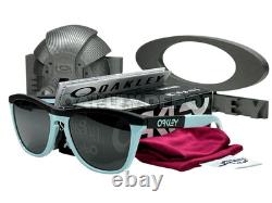 Oakley Frogskins Range 009284 Lunettes de soleil Matte Carbon/bleu/Prizm Black (30)