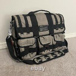 Rare Oakley Tactical Field Gear Ap Bag Si Range Portable Messenger Day Pack