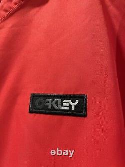 Veste Oakley Men's US Taille Moyenne Range RC Ligne Rouge Tout Nouveau avec Étiquettes Prix de vente suggéré de 200 $
